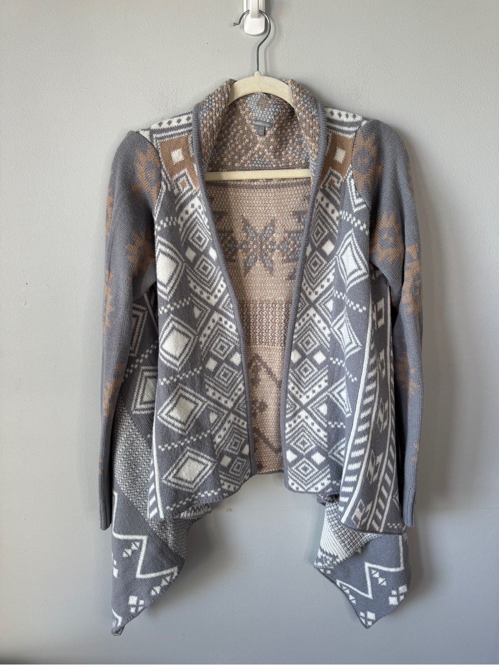 Charlotte Russe Gray & Cream Aztec Open-Front Draped Cardigan